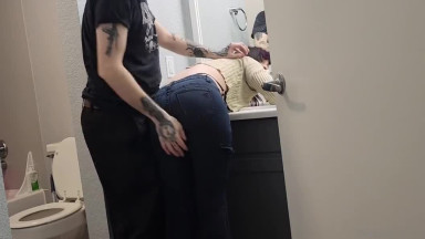Scarlet gets the belt over jeans
