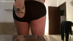 Sculacciate con lo zoccolo di legno